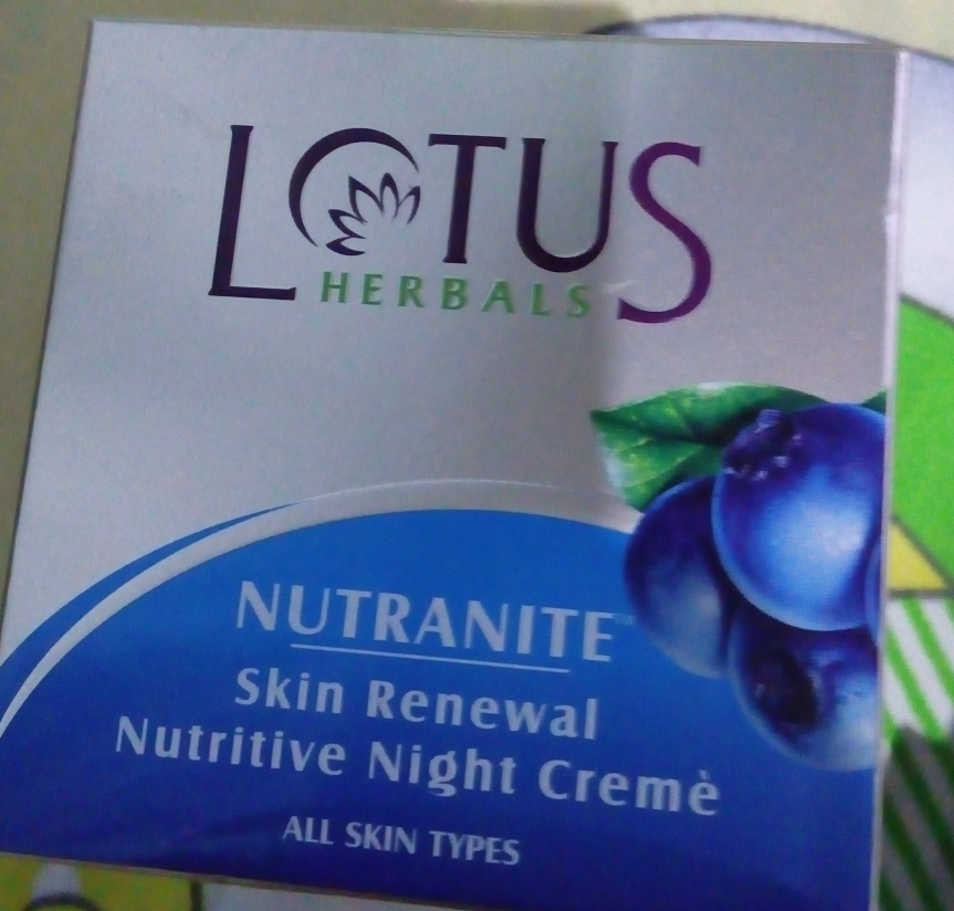 Product review: Lotus Herbals Nutranite skin renewal night cream